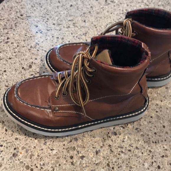 Boots - Picture 4 of 7